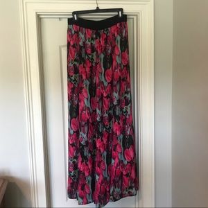 BB Dakota Floral Maxi Skirt